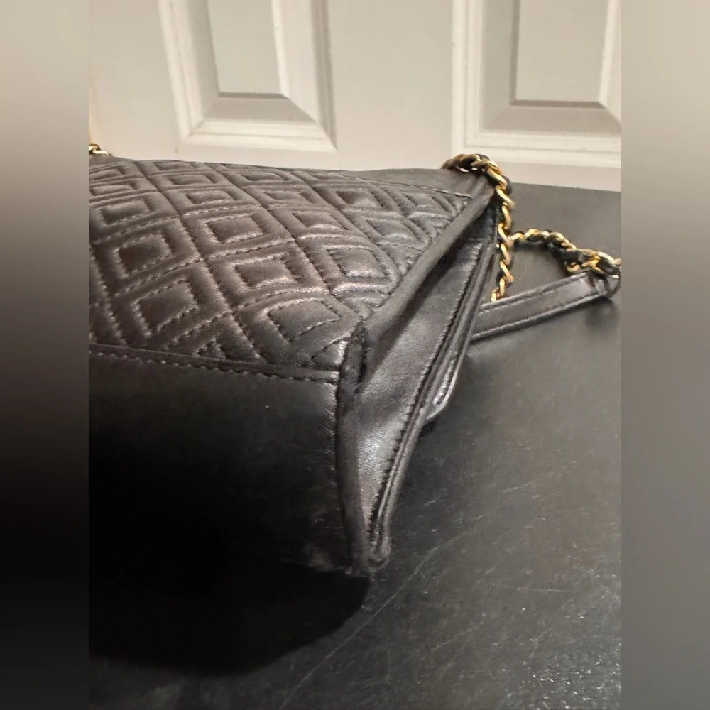 Tory Burch Black Leather Fleming convertible Bag crossbody/ shoulder bag
